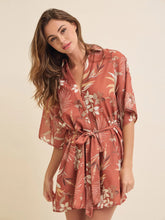 Cargar imagen en el visor de la galería, BELTED FRONT POCKETS FLORAL MINI DRESS