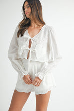 Cargar imagen en el visor de la galería, THE WHITE ROMANTIC SET