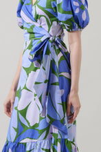 Cargar imagen en el visor de la galería, THE WRAP AROUND PRINTED DRESS