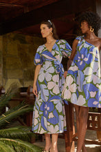 Cargar imagen en el visor de la galería, THE WRAP AROUND PRINTED DRESS