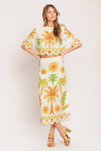 Cargar imagen en el visor de la galería, THE PRINTED PALM TOP