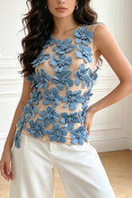 Load image into Gallery viewer, THE 3D FLOWER TOP