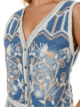 Cargar imagen en el visor de la galería, EMBROIDERY DENIM VEST