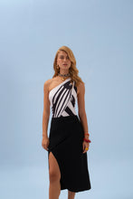 Cargar imagen en el visor de la galería, LELI CORREIA FISH BODYSUIT