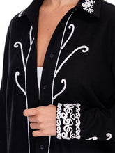 Cargar imagen en el visor de la galería, BUTTON UP EMBROIDERY LINEN TOP