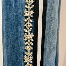 Cargar imagen en el visor de la galería, THE SIDE LINE DENIM