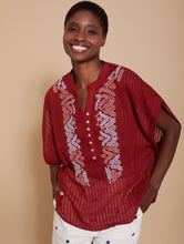 Cargar imagen en el visor de la galería, Blusa oversize con bordado