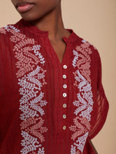 Cargar imagen en el visor de la galería, Blusa oversize con bordado