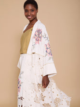 Cargar imagen en el visor de la galería, Kaftan bimateria en encaje y bordado