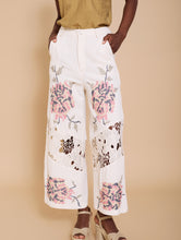 Cargar imagen en el visor de la galería, Pantalón bimateria con encaje y bordado