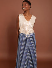 Cargar imagen en el visor de la galería, Falda midi de rayas con hebilla