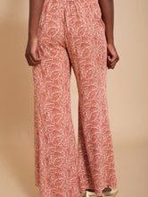Cargar imagen en el visor de la galería, Pantalón de bambula con estampado floral