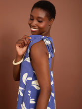 Cargar imagen en el visor de la galería, Vestido largo estampado gotas