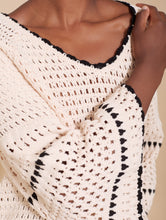 Cargar imagen en el visor de la galería, Jersey calado con contrastes