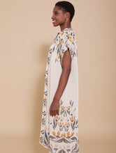 Cargar imagen en el visor de la galería, Chaleco largo de punto estampado