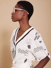 Cargar imagen en el visor de la galería, Camisa de manga corta estampada