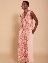 Cargar imagen en el visor de la galería, Chaleco con bordado floral