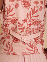 Cargar imagen en el visor de la galería, Chaleco con bordado floral