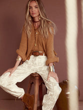 Cargar imagen en el visor de la galería, Pantalón denim con strass bandana