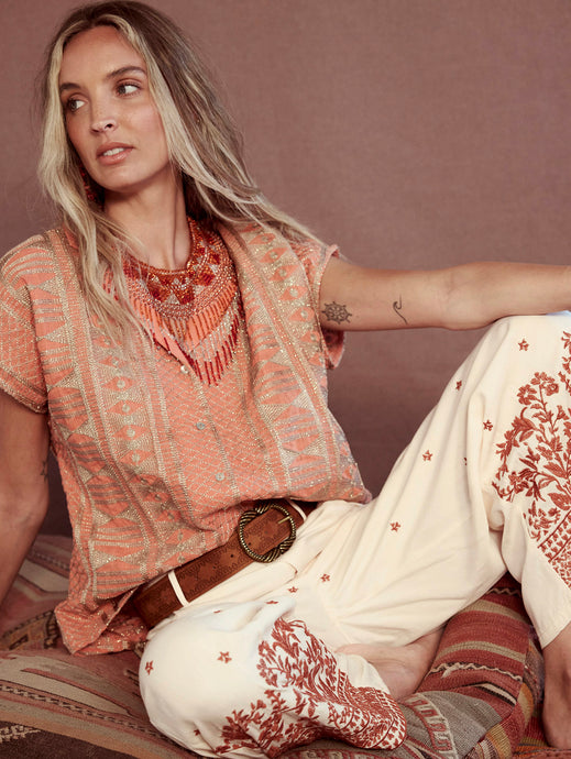 Blusa con tejido bordado en gold