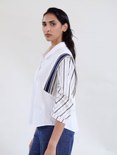 Load image into Gallery viewer, Camisa combinada rayas y liso con cinta listada en el hombro SKATIE BCN