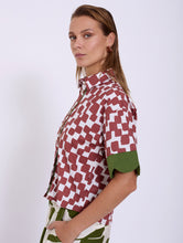 Load image into Gallery viewer, Camisa Estampada SKATIE BCN