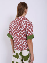 Load image into Gallery viewer, Camisa Estampada SKATIE BCN