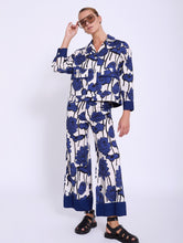 Load image into Gallery viewer, Pantalón estampado flores SKATIE BCN
