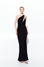 Cargar imagen en el visor de la galería, THE SATIN GOWN
