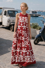 Cargar imagen en el visor de la galería, THE PRINTED MAXI DRESS
