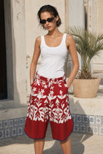 Cargar imagen en el visor de la galería, THE PRINTED BERMUDA SHORTS