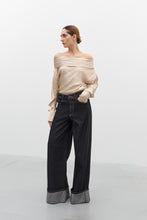 Cargar imagen en el visor de la galería, BLUSA SATIN CUELLO ASIMETRICO