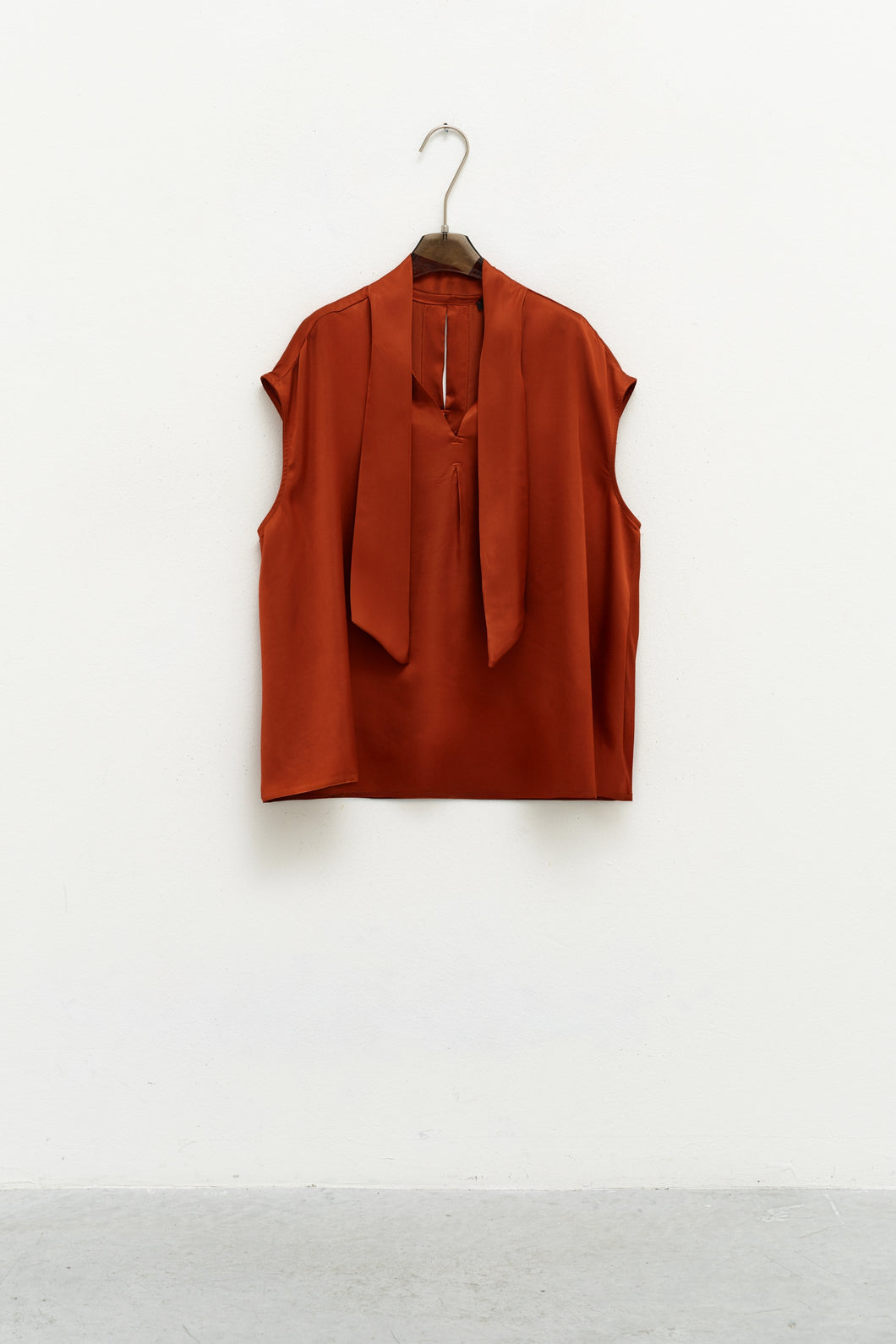 THE SATIN TOP
