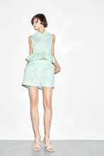 Cargar imagen en el visor de la galería, THE PEPLUM SHIRT