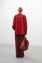 Cargar imagen en el visor de la galería, CAMISA POPELIN BURGUNDY