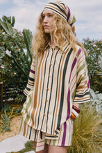 Cargar imagen en el visor de la galería, THE STRIPES SHIRT