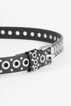Cargar imagen en el visor de la galería, CINTURON OJALILLOS Y TACHAS SYMPHORINE