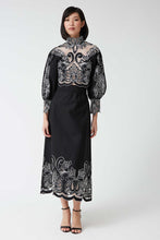 Cargar imagen en el visor de la galería, TOP FABRIZIA NEGRO COOSY