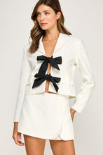Cargar imagen en el visor de la galería, THE WHITE SKIRT