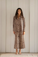 Cargar imagen en el visor de la galería, CAMISA ANIMAL PRINT