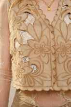 Cargar imagen en el visor de la galería, THE FLOWER LACE DENIM VEST