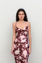 Cargar imagen en el visor de la galería, VESTIDO SATINADO ESTAMPADO