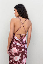 Cargar imagen en el visor de la galería, VESTIDO SATINADO ESTAMPADO