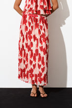 Cargar imagen en el visor de la galería, THE PLEATED PRINTED SKIRT