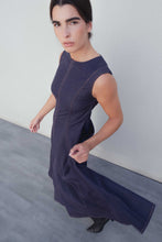 Cargar imagen en el visor de la galería, VESTIDO MIDI EFECTO DENIM