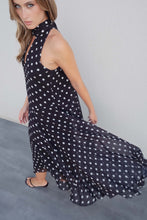 Cargar imagen en el visor de la galería, VESTIDO HALTER LUNARES