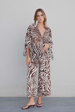 Cargar imagen en el visor de la galería, PANTALÓN CULOTTE ESTAMPADO