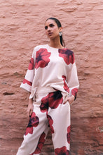 Cargar imagen en el visor de la galería, BLUSA ESTAMPADA