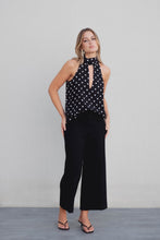 Cargar imagen en el visor de la galería, TOP HALTER LUNARES