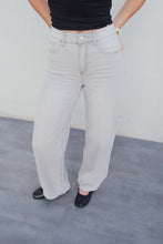 Cargar imagen en el visor de la galería, JEANS WIDE LEG TIRO MEDIO FULL LENGTH